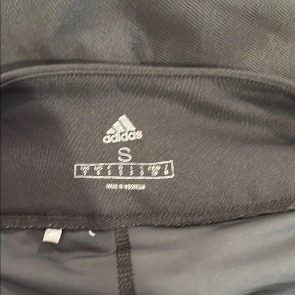 Black adidas golf skort with Pockets - Picture 2 of 4